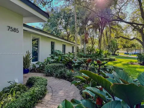 7585 SW 163rd Street Palmetto Bay FL 33157