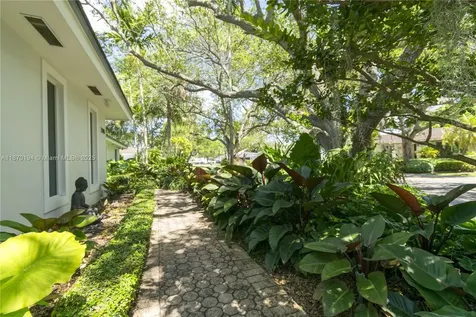 7585 SW 163rd Street Palmetto Bay FL 33157