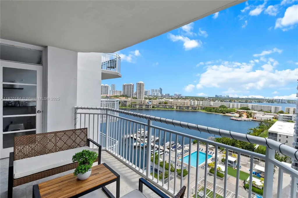 18071 Biscayne Boulevard Aventura FL 33160