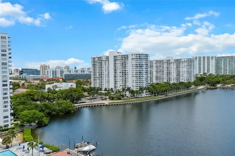 18071 Biscayne Boulevard Aventura FL 33160