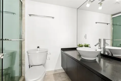 18071 Biscayne Boulevard Aventura FL 33160