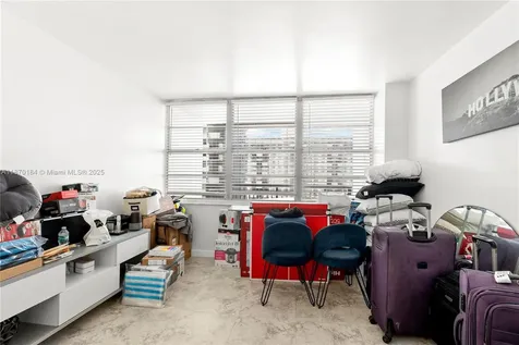 18071 Biscayne Boulevard Aventura FL 33160