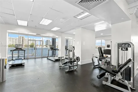 18071 Biscayne Boulevard Aventura FL 33160