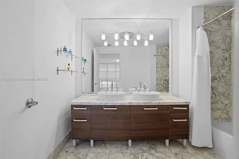 253 NE 2 Street Miami FL 33132