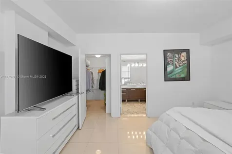 253 NE 2 Street Miami FL 33132