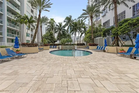 253 NE 2 Street Miami FL 33132