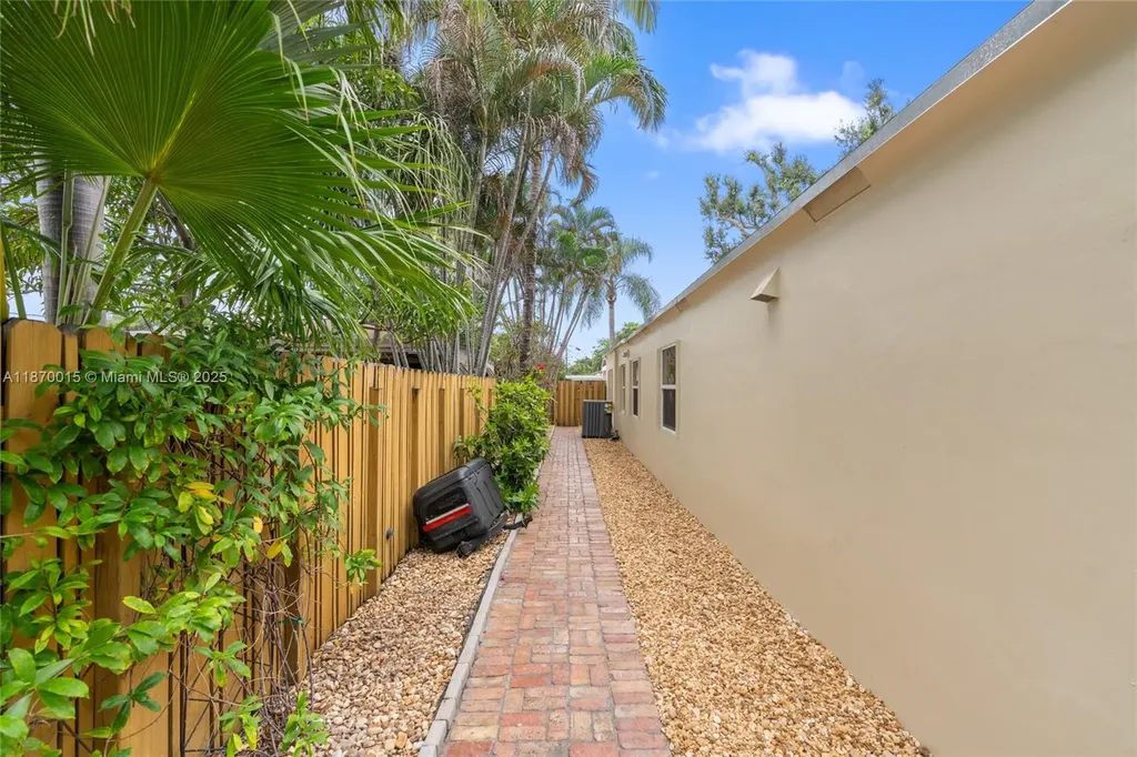 1328 SW 30th Street Fort Lauderdale FL 33315