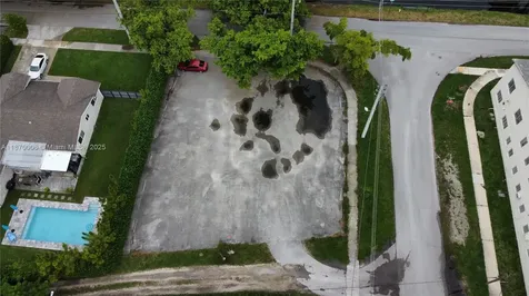 425 Esplanade Drive Miami Springs FL 33166
