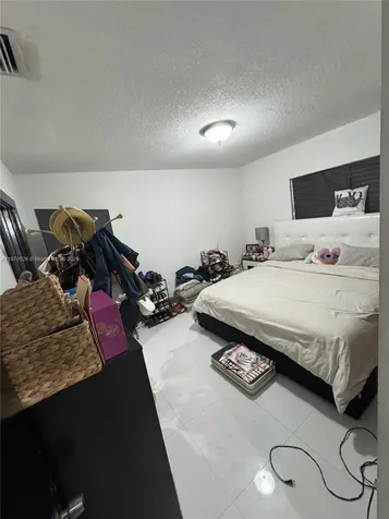 6411 W 27th Way Hialeah FL 33016
