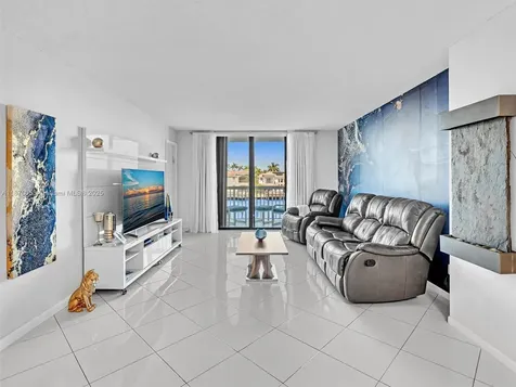 1500 S Ocean Drive Hollywood FL 33019