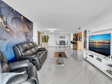 1500 S Ocean Drive Hollywood FL 33019