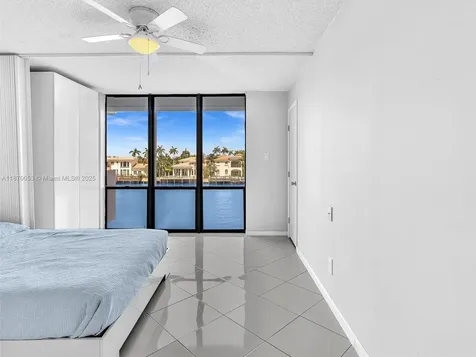 1500 S Ocean Drive Hollywood FL 33019
