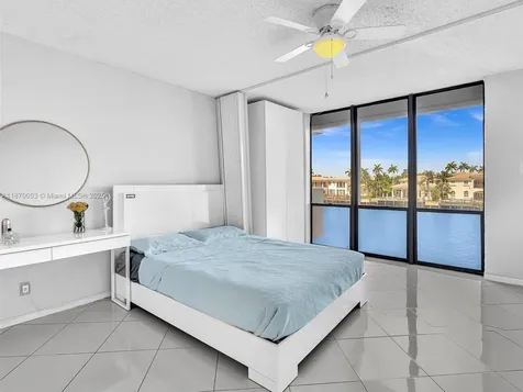 1500 S Ocean Drive Hollywood FL 33019