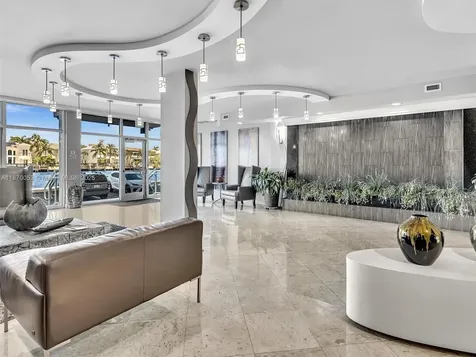 1500 S Ocean Drive Hollywood FL 33019