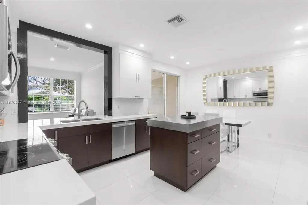 10548 NW 56th Drive Coral Springs FL 33076