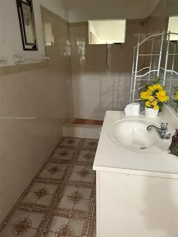 1260 SW 5th Street Miami FL 33135