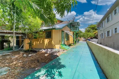 1260 SW 5th Street Miami FL 33135