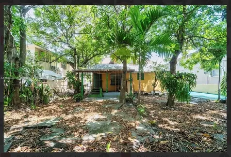 1260 SW 5th Street Miami FL 33135
