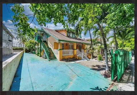 1260 SW 5th Street Miami FL 33135