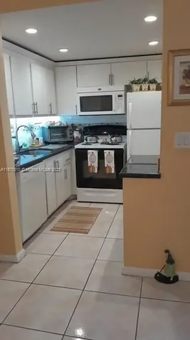 1087 Harwood F Deerfield Beach FL 33442