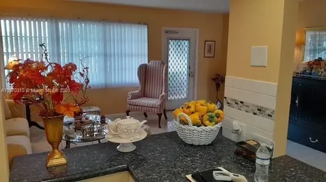 1087 Harwood F Deerfield Beach FL 33442