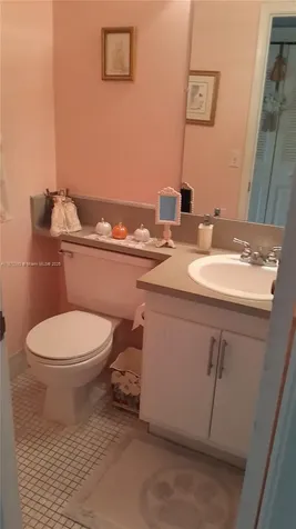 1087 Harwood F Deerfield Beach FL 33442