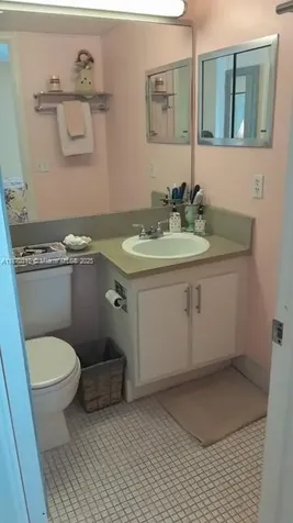 1087 Harwood F Deerfield Beach FL 33442