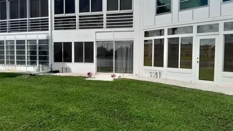 1087 Harwood F Deerfield Beach FL 33442
