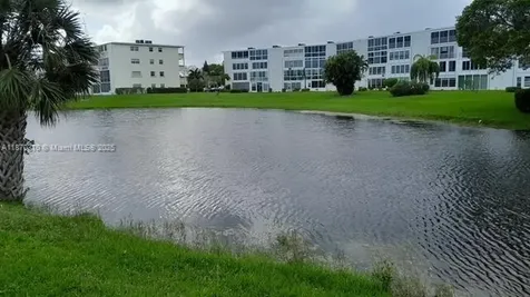 1087 Harwood F Deerfield Beach FL 33442