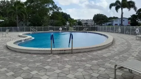 1087 Harwood F Deerfield Beach FL 33442
