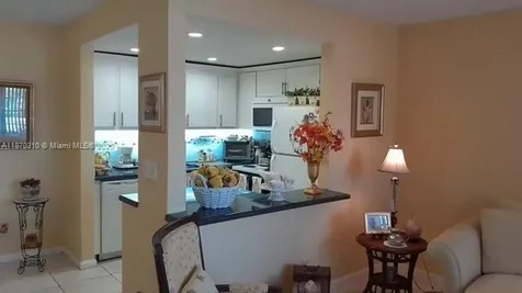 1087 Harwood F Deerfield Beach FL 33442
