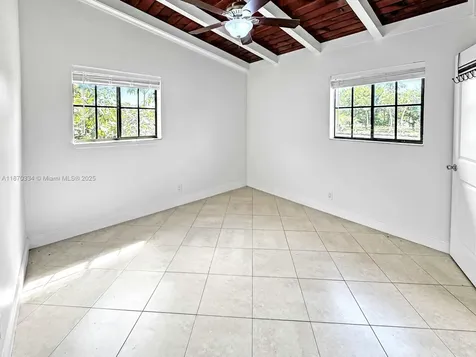 2861 Davie Boulevard Fort Lauderdale FL 33312