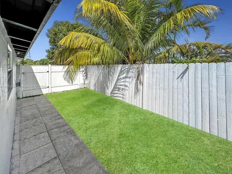 2861 Davie Boulevard Fort Lauderdale FL 33312