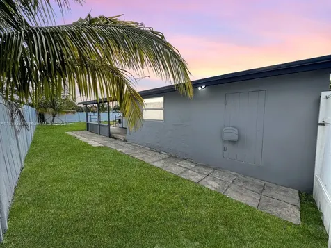 2861 Davie Boulevard Fort Lauderdale FL 33312