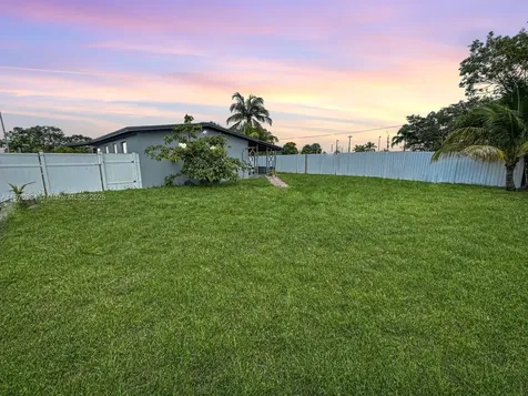 2861 Davie Boulevard Fort Lauderdale FL 33312