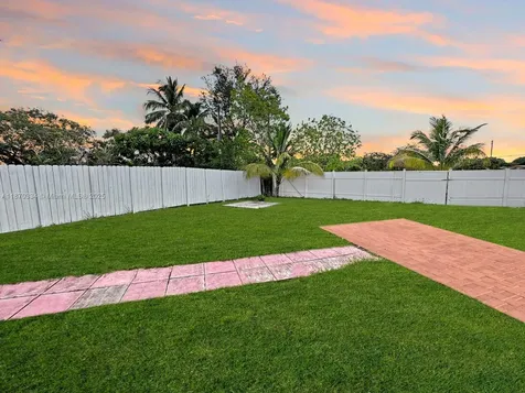 2861 Davie Boulevard Fort Lauderdale FL 33312