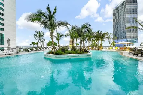159 NE 6th Street Miami FL 33132
