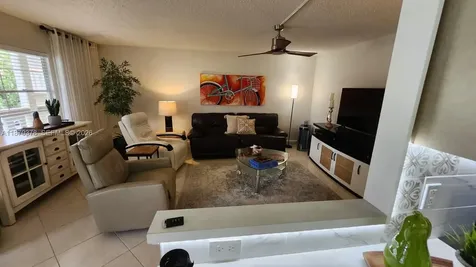 2001 Ventnor G Deerfield Beach FL 33442