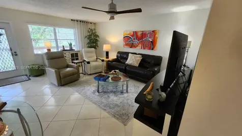 2001 Ventnor G Deerfield Beach FL 33442