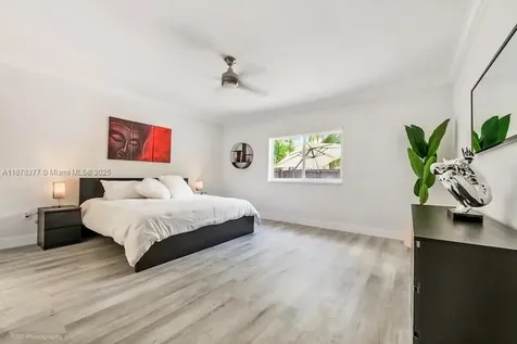 16013 SW 148th Terrace Miami FL 33196