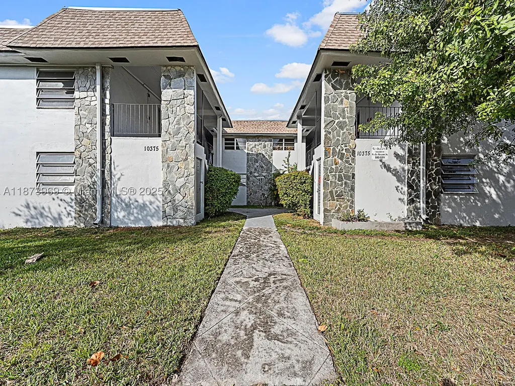 10305 SW 40th Street Miami FL 33165