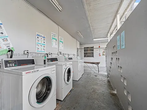 10305 SW 40th Street Miami FL 33165