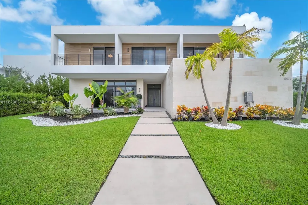 16572 S Botaniko Drive S Weston FL 33326