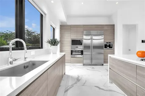 16572 S Botaniko Drive S Weston FL 33326