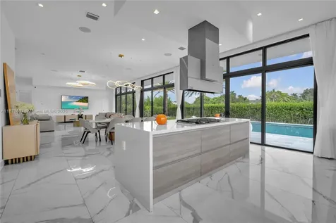 16572 S Botaniko Drive S Weston FL 33326