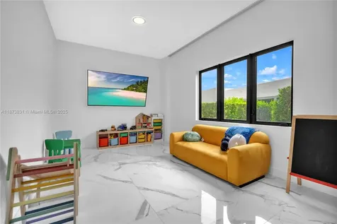 16572 S Botaniko Drive S Weston FL 33326