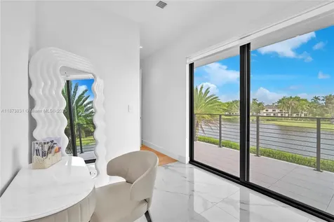16572 S Botaniko Drive S Weston FL 33326