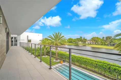 16572 S Botaniko Drive S Weston FL 33326