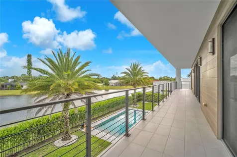 16572 S Botaniko Drive S Weston FL 33326
