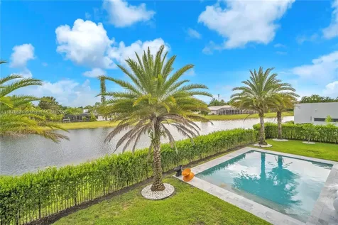 16572 S Botaniko Drive S Weston FL 33326